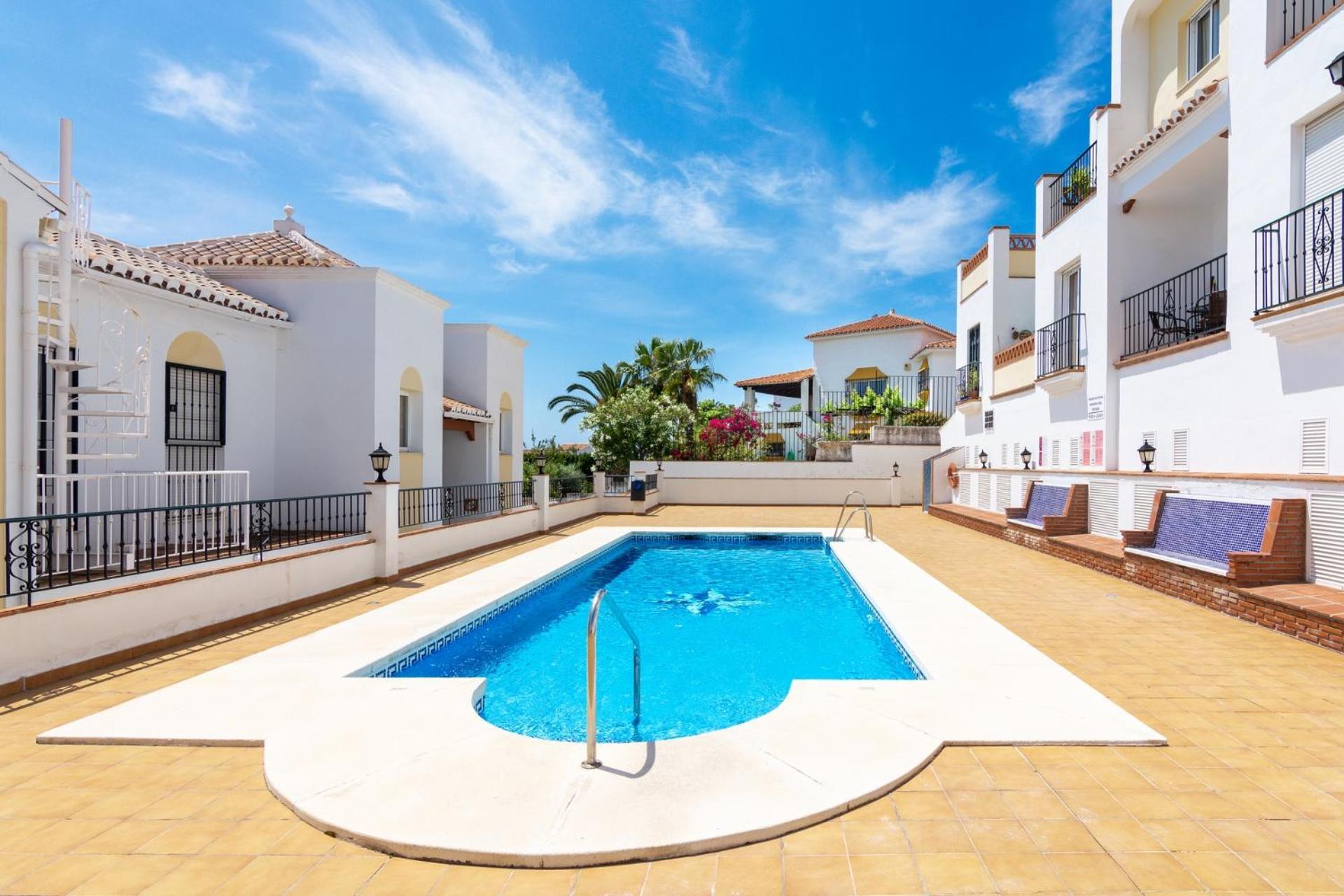 Apartamento Chimenea Playa - 2 Dormitorios Y Terraza Nerja Dış mekan fotoğraf