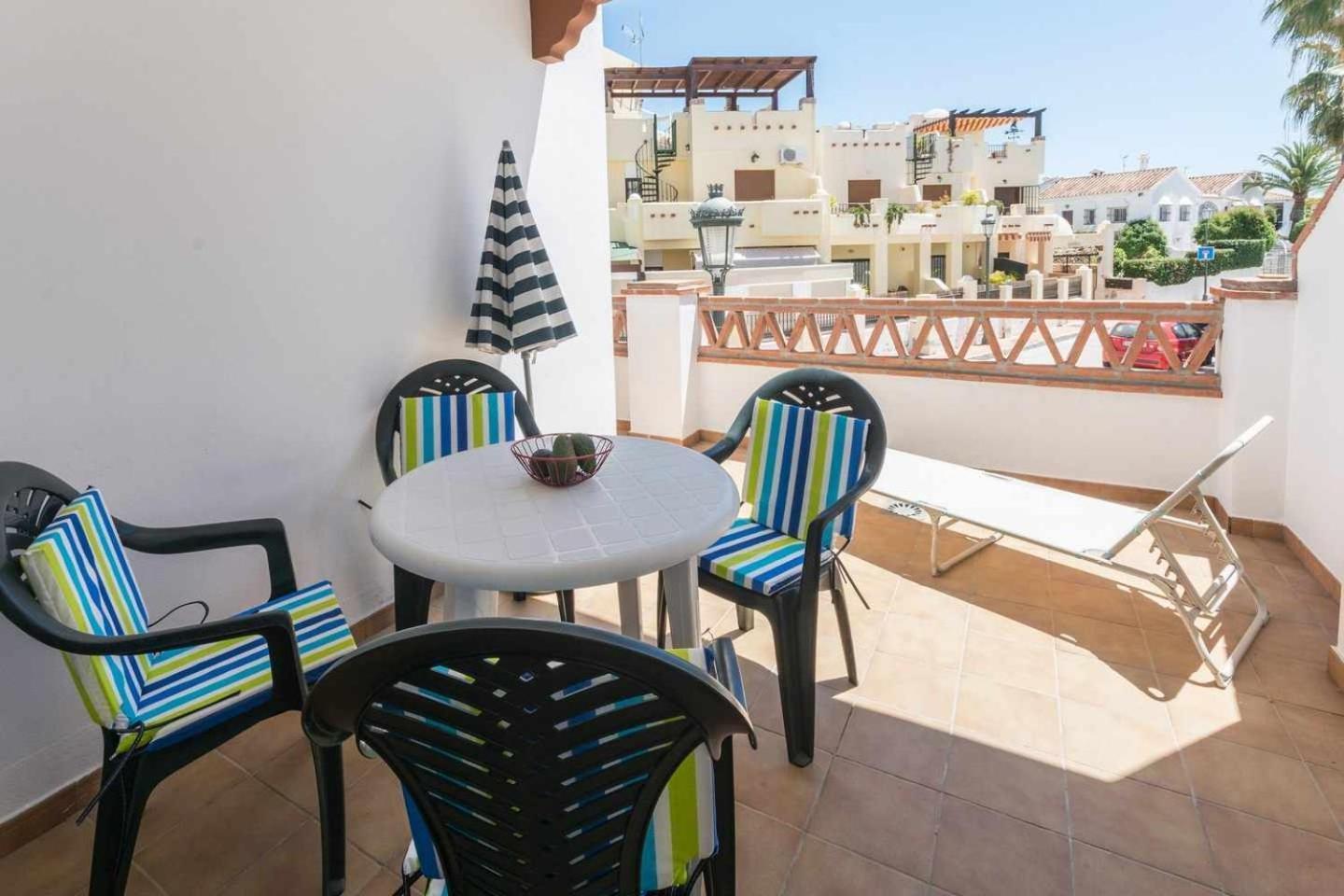 Apartamento Chimenea Playa - 2 Dormitorios Y Terraza Nerja Dış mekan fotoğraf